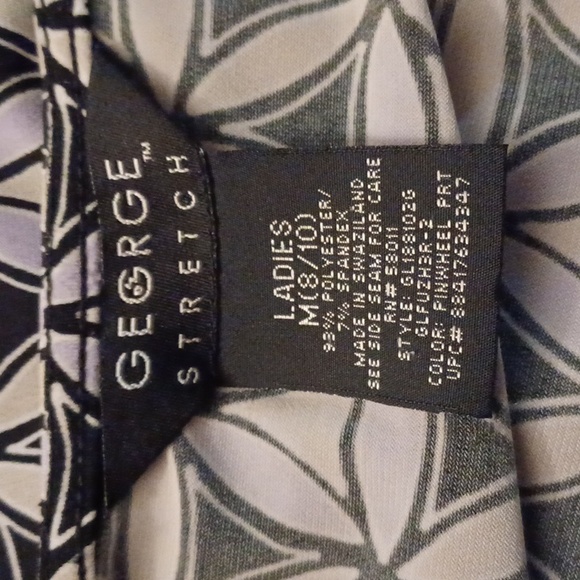 4/$40 Floral Top With Attached Camisole - Size Medium - Picture 5 of 5